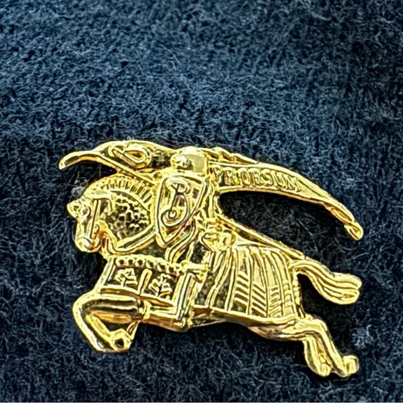 Burberry pin for jacket/bag charm/tie pin/ scarf pin - Picture 1 of 5